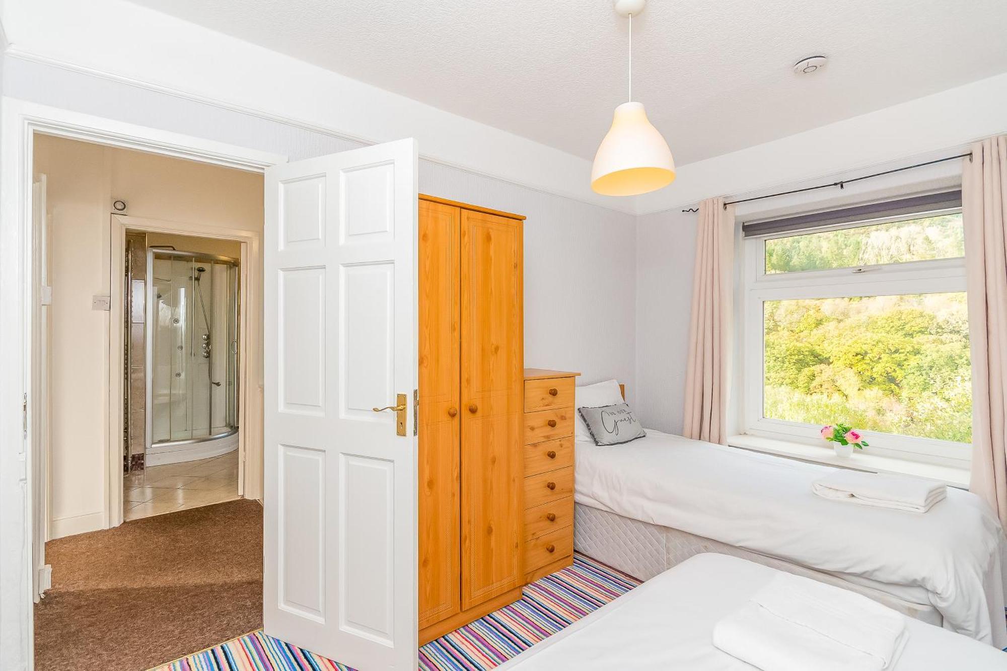 The View Spacious Apartment In Afan Forest Bike Park By Staystaycations Port Talbot Exterior foto