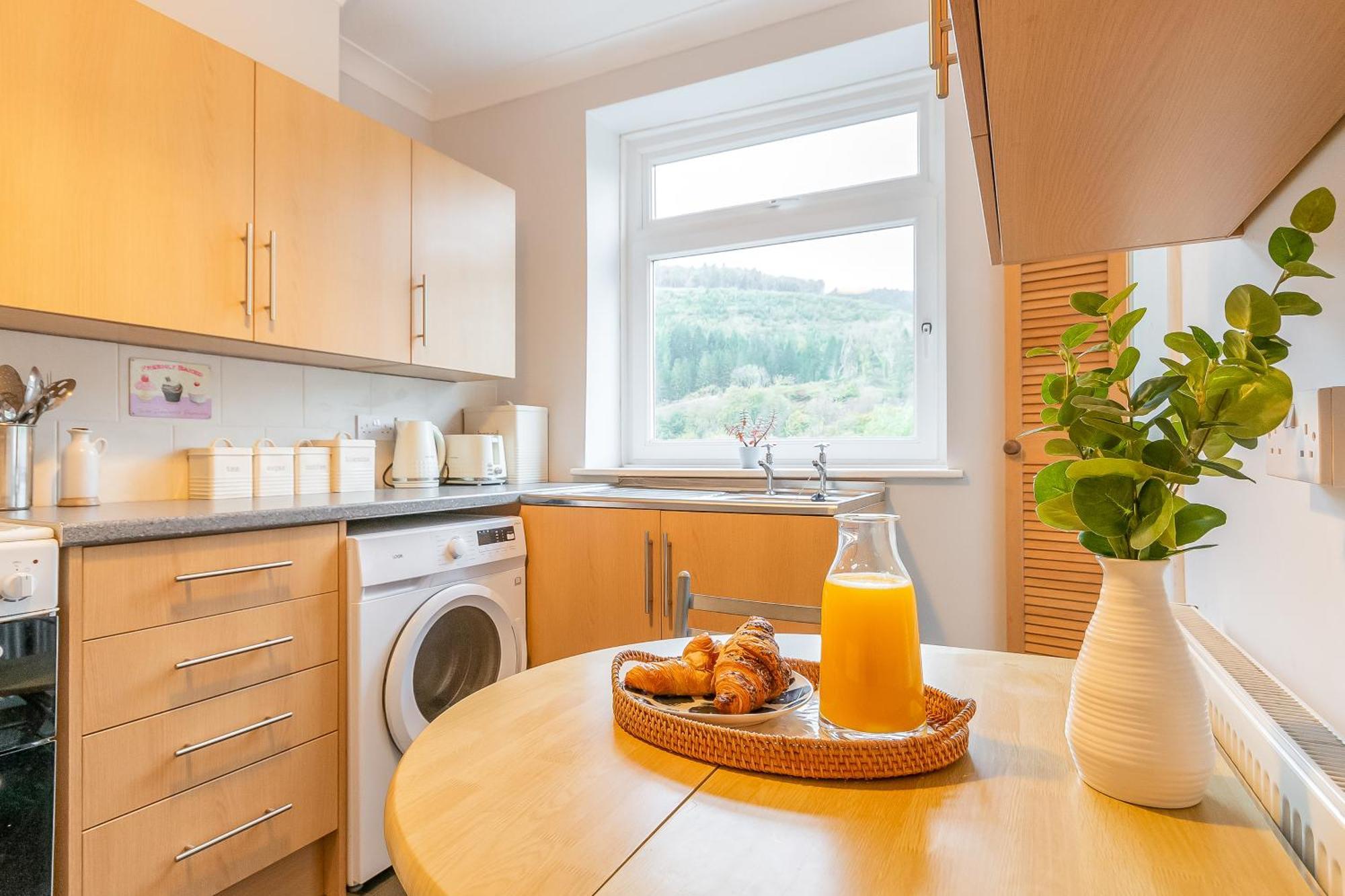 The View Spacious Apartment In Afan Forest Bike Park By Staystaycations Port Talbot Exterior foto