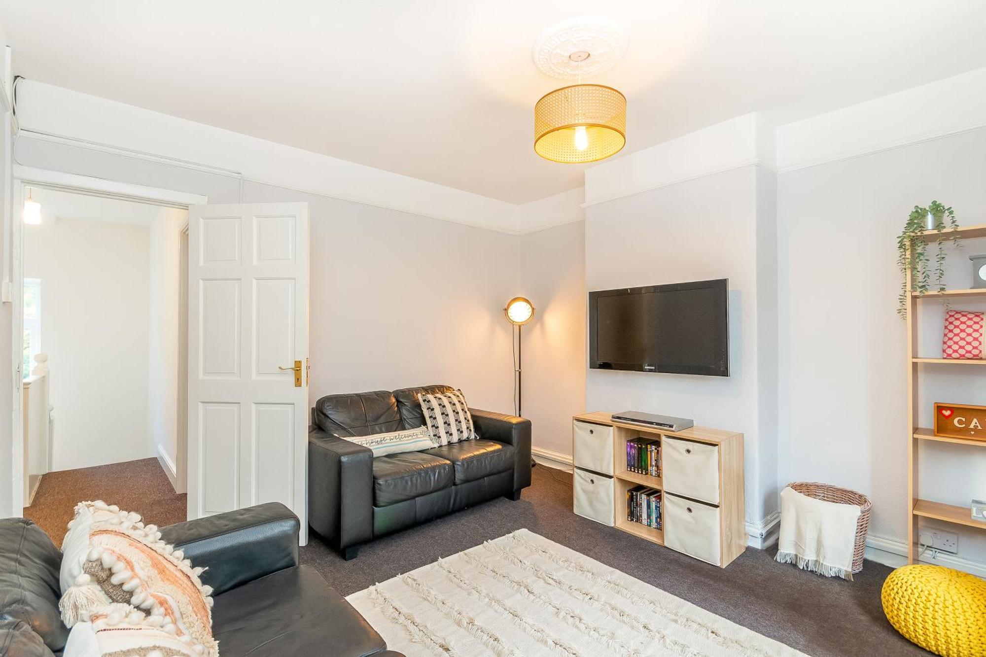 The View Spacious Apartment In Afan Forest Bike Park By Staystaycations Port Talbot Exterior foto